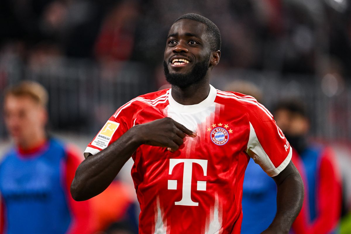 MUNICH, GERMANY - NOVEMBER 22: Dayot Upamecano of FC Bayern Muenchen celebrates his team's third goal during the Bundesliga match between FC Bayern München and SC Freiburg at Allianz Arena on November 22, 2025 in Munich, Germany. (Photo by Daniel Kopatsch/Getty Images)