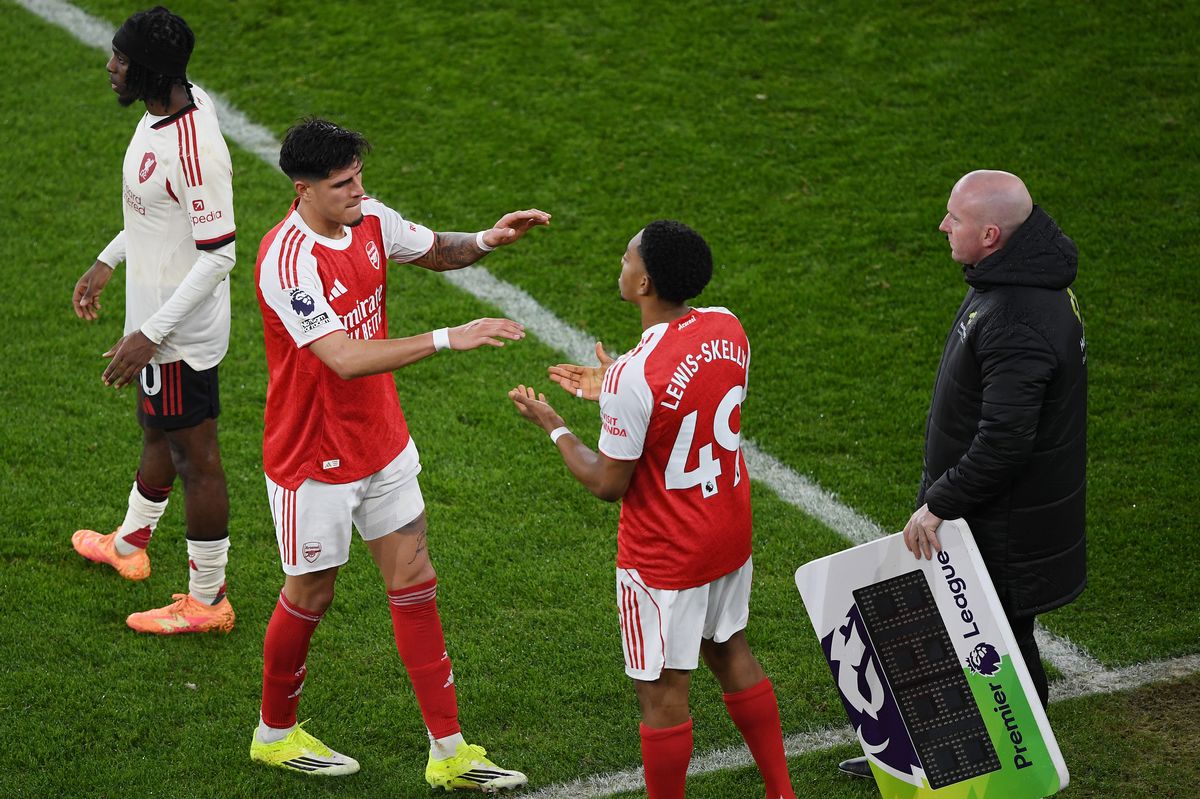 Arsenal star Piero Hincapie was replaced by Myles Lewis-Skelly against Liverpool