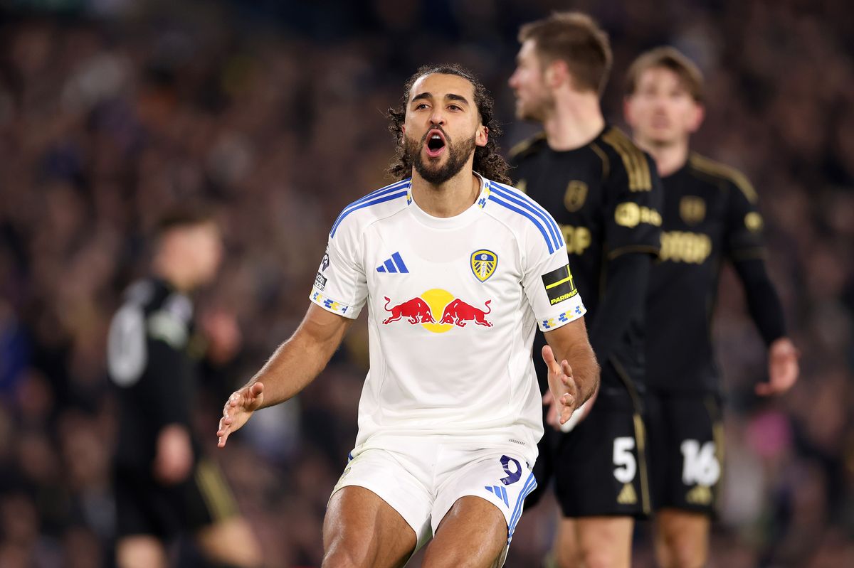 LEEDS, ENGLAND - JANUARY 17: Dominic Calvert-Lewin of Leeds United reacts after a missed chance during the Premier League match between Leeds United and Fulham at Elland Road on January 17, 2026 in Leeds, England. (Photo by Alex Livesey/Getty Images)