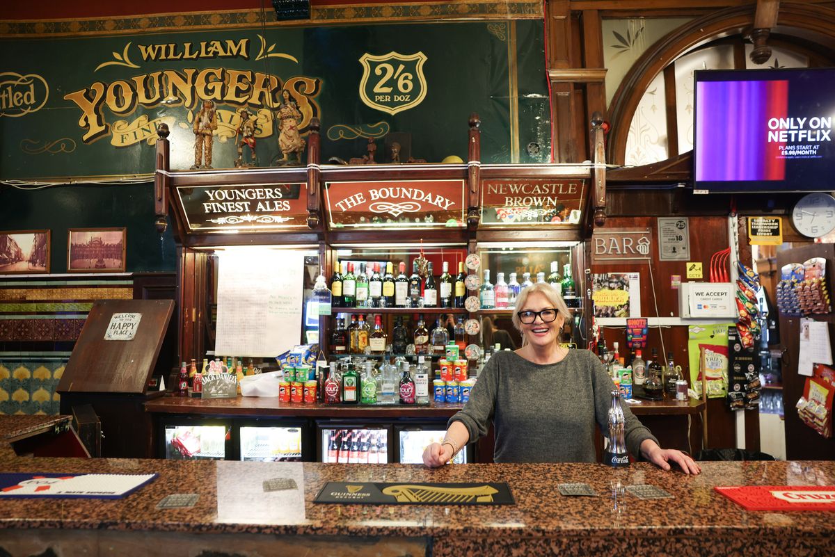 Inside The Boundary pub