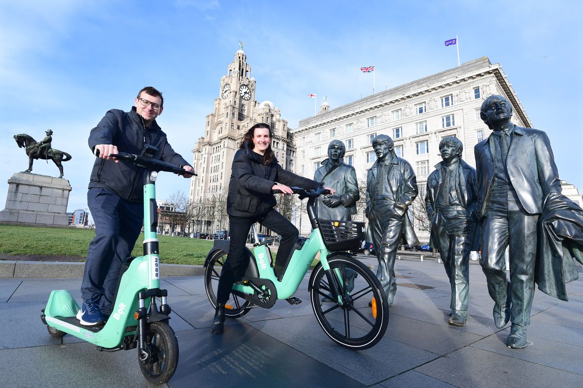 Georgia Heathman, Bolt Policy Lead, and Cllr Dan Barrington, Cabinet member for Transport, at the launch of the new Bolt e-scooter and bicycle unveiling