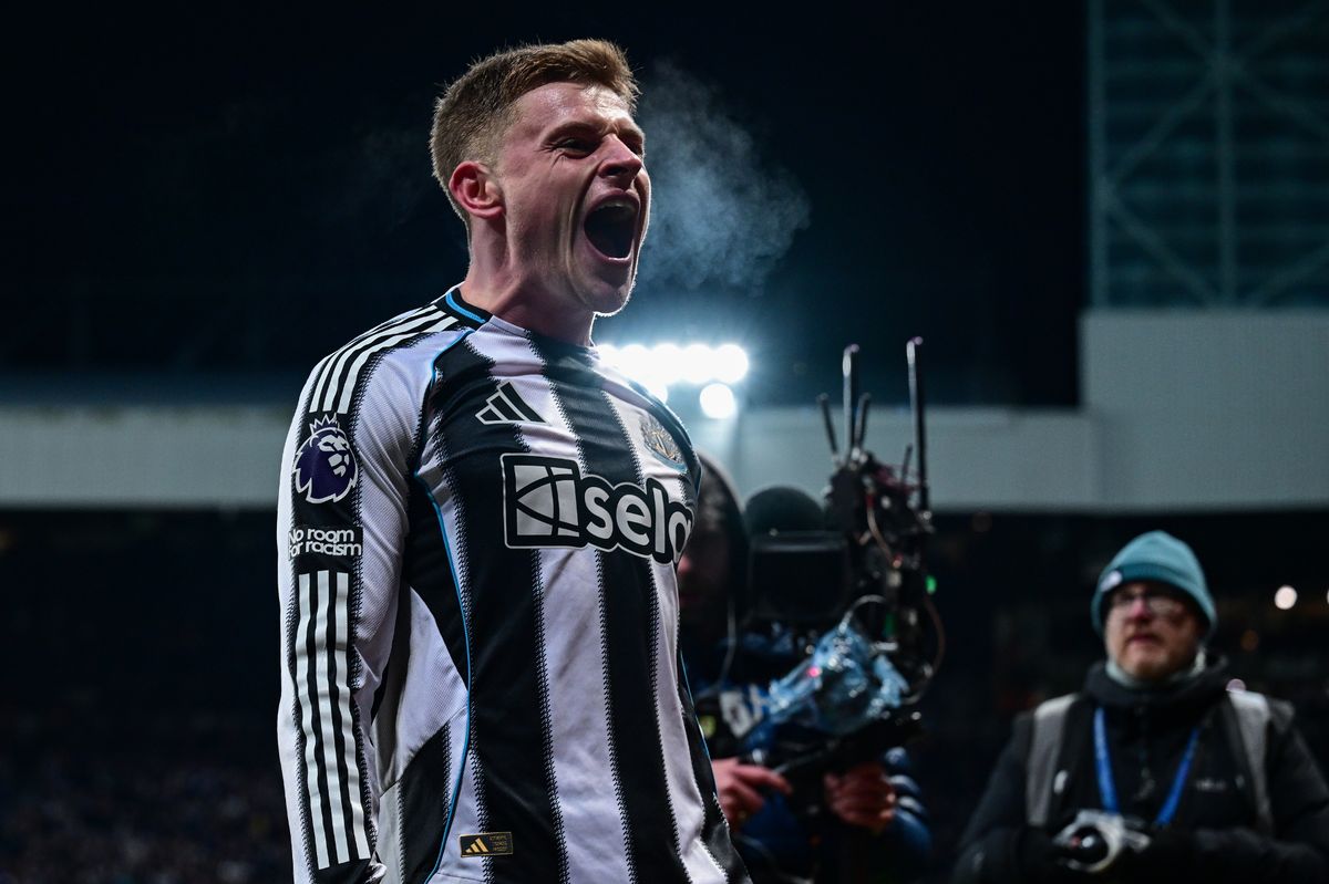 Newcastle United's Harvey Barnes celebrates his late winner against Leeds United