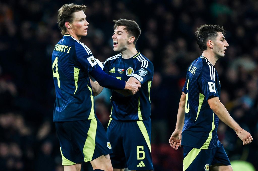 Scott McTominay celebrates with Kieran Tierney 