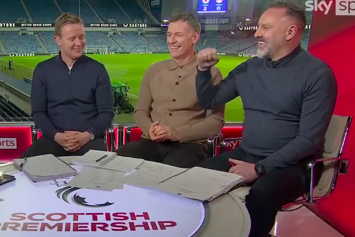 Kris Boyd chants the name of Rangers boss Danny Rohl