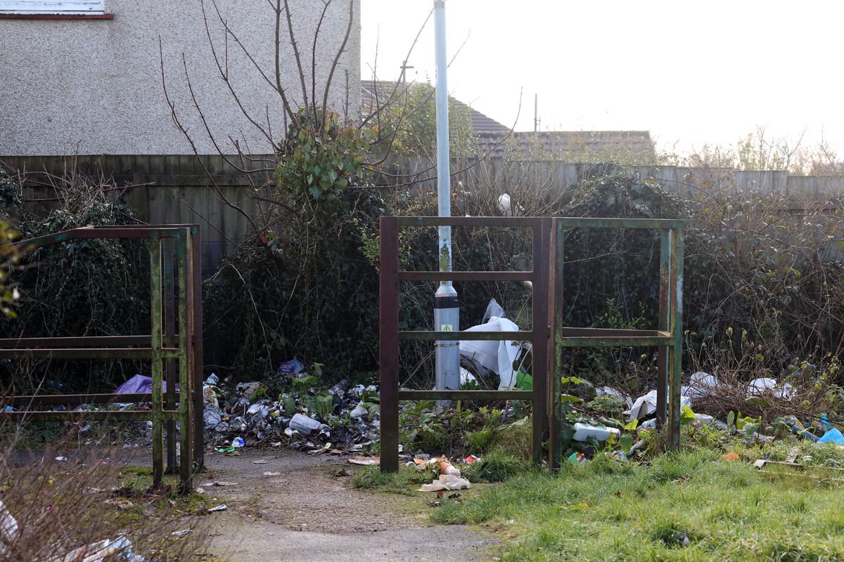 There was litter all around the walkway