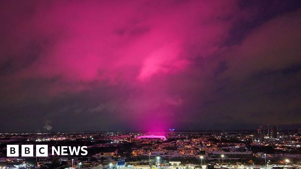 Dazzling pink sky seen over Birmingham in Storm Goretti snowfall