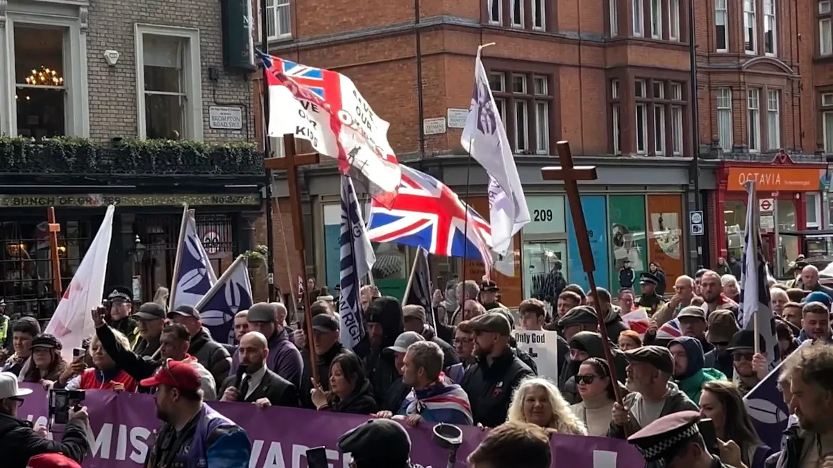Met Police brace as UKIP protest and pro-Palestine demo to descend on central London