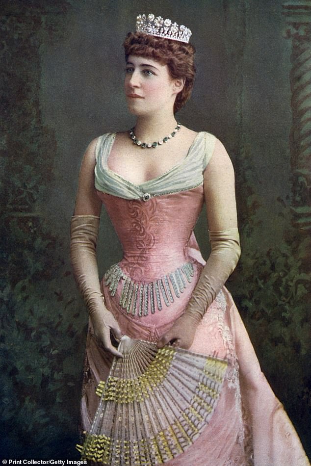 Lillie Langtry was infamous for being the semi-official mistress to the Prince of Wales, the future King Edward VII