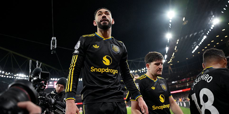 Arsenal 2-3 Man United - Premier League LIVE: Screamers from Patrick Dorgu and Matheus Cunha seal famous shock win... but Roy Keane says Michael Carrick is STILL not up to the job!