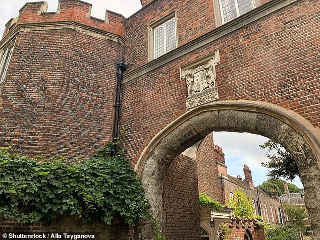 Old medieval historical gate from Richmond Green to Old Palace Yard