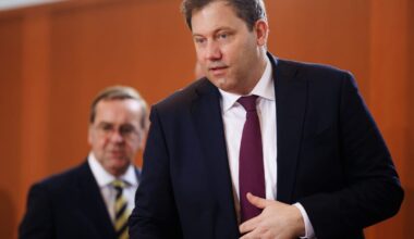 EU-US relationship is ‘disintegrating,’ says Germany’s vice chancellor – POLITICO