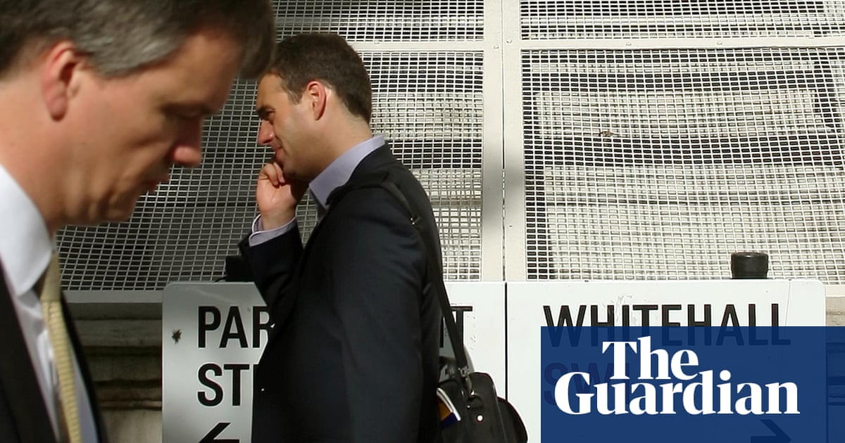 UK to create new ‘school of government’ to train senior civil servants | Civil service