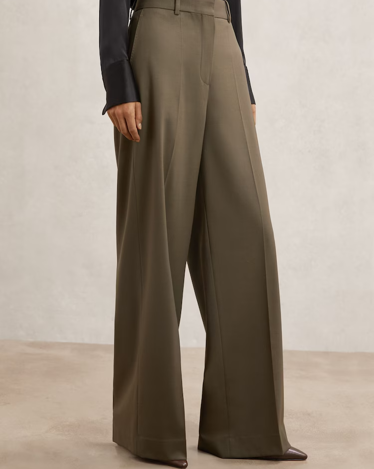 Solene Wool-Blend Wide-Leg Suit Trousers in Green Solene Wool-Blend Wide-Leg Suit Trousers in Green