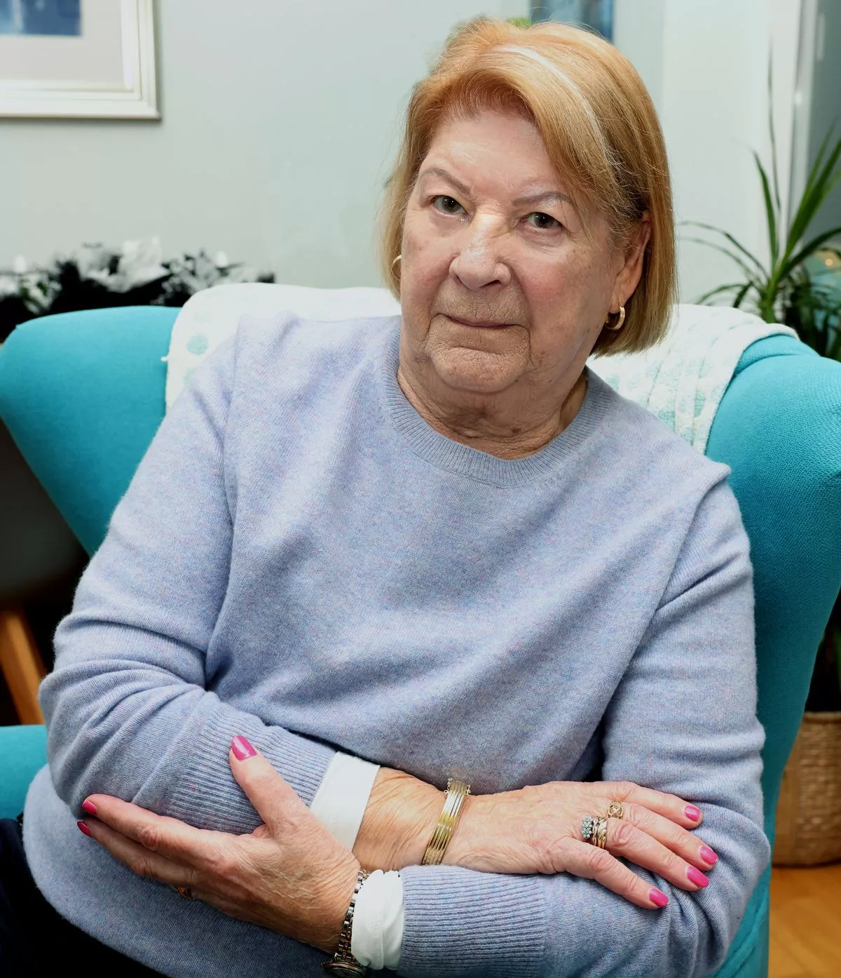 Lucinda says £400 went missing from her purse while she was in hospital