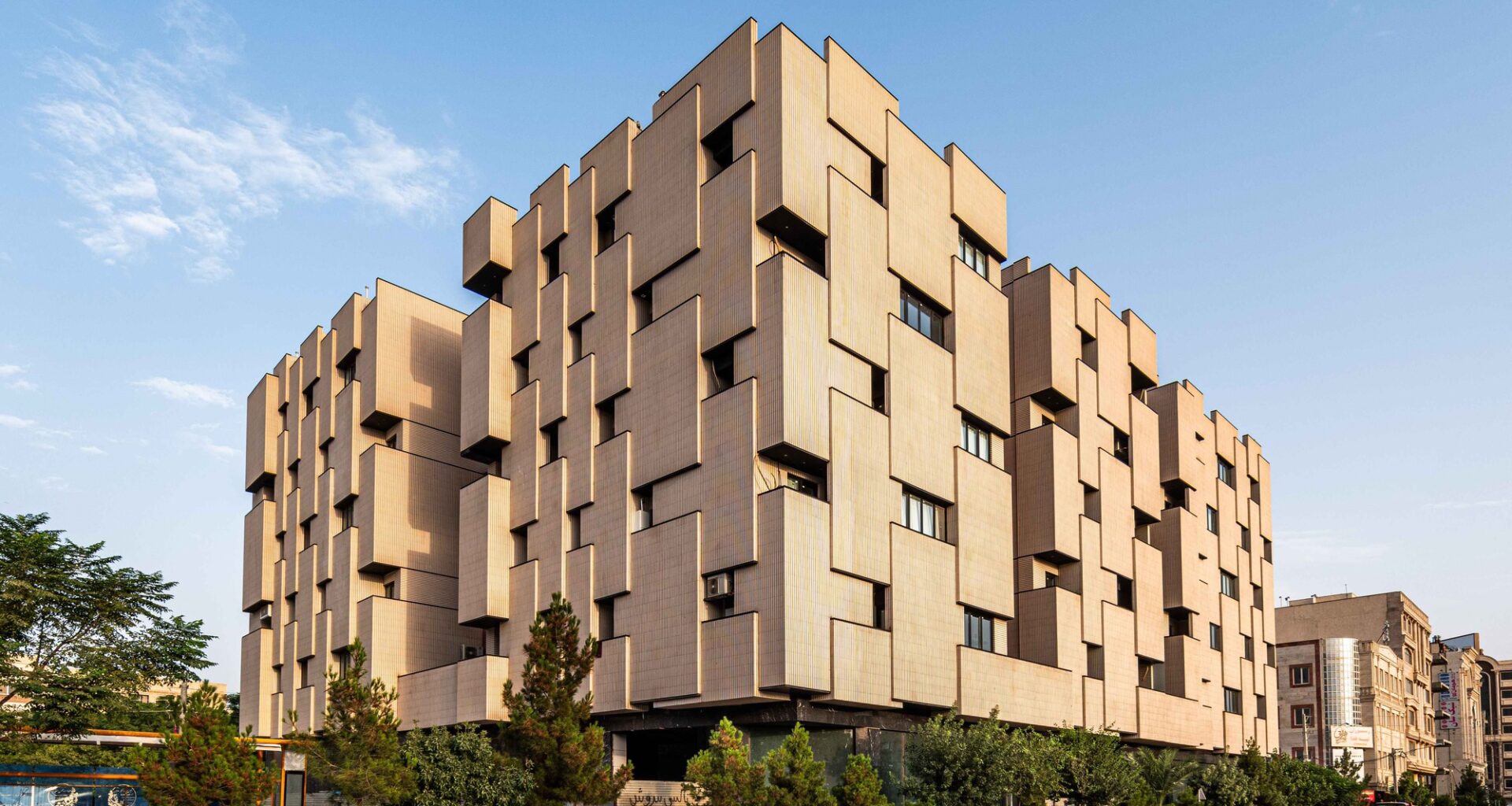 Vala Apartment / Dasein Office