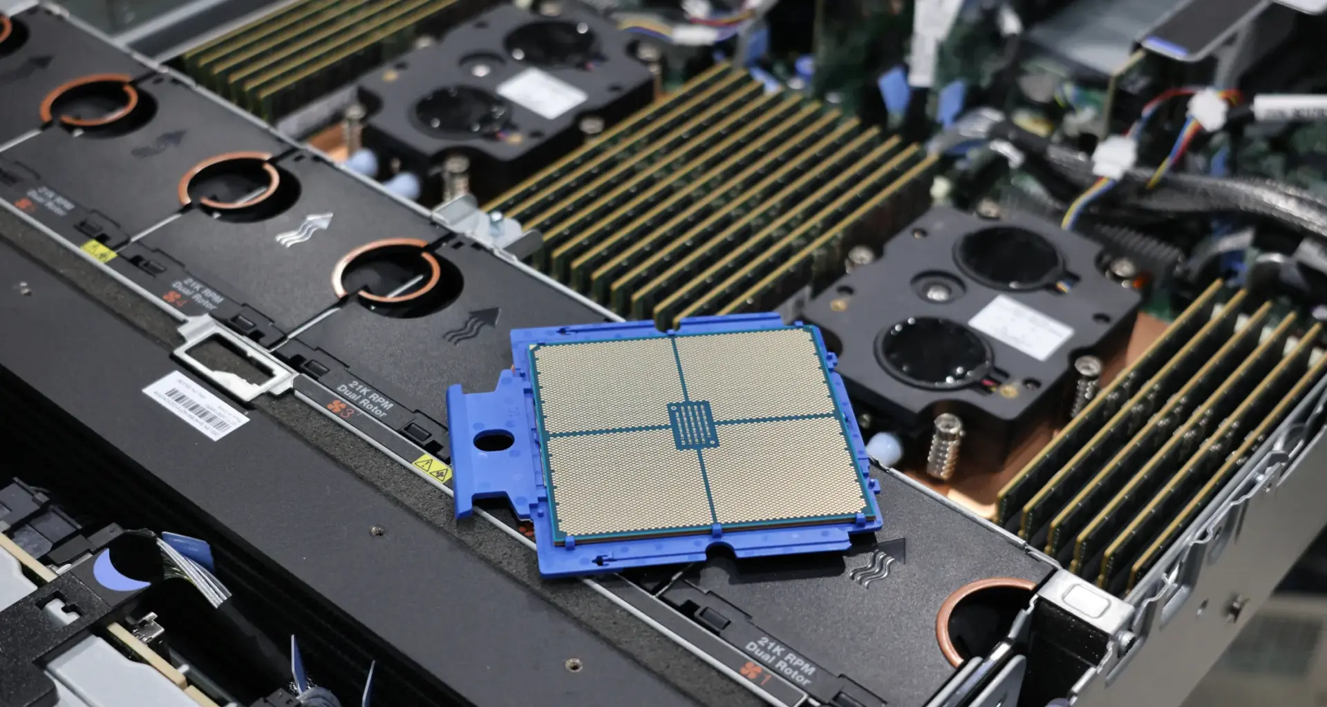 High core count AMD EPYC server with lots of RAM