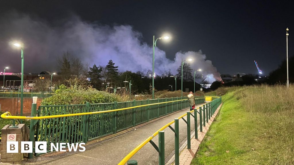 Firefighters tackle warehouse fire near Meadowhall in Sheffield