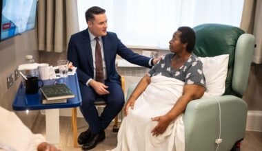 Wes Streeting opens London hospice ward and says 'more government support needed' for hospices