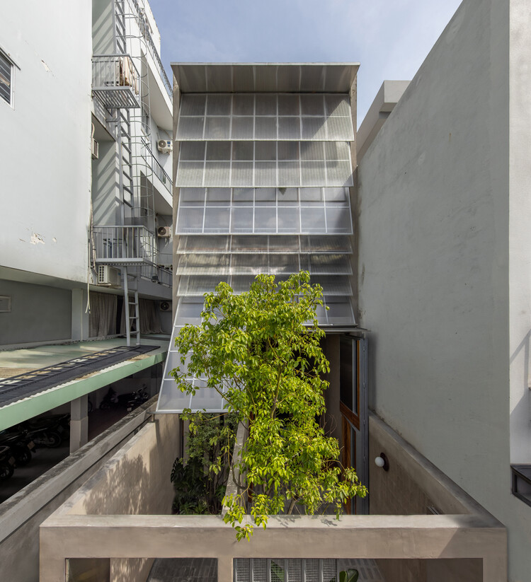 LÁ-SÁCH House / Atelier tho.A - Exterior Photography, Balcony