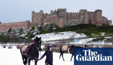 Racing holds its breath as deep freeze threatens weekend programme | Horse racing