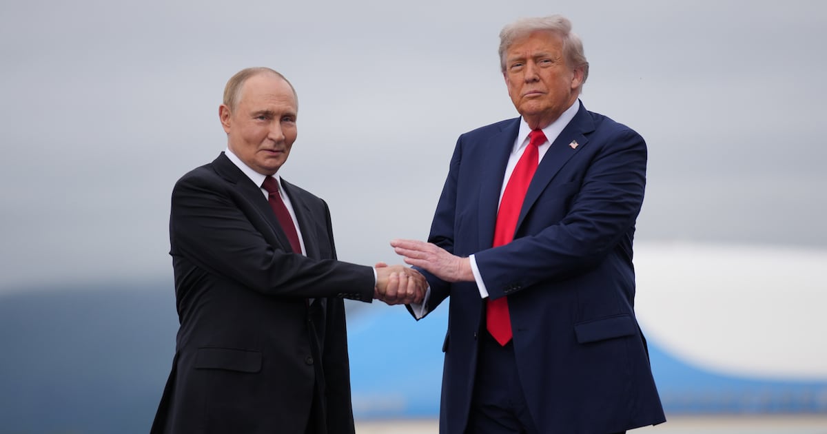 Trump Doesn’t Totally Rule Out ‘Capturing’ Putin