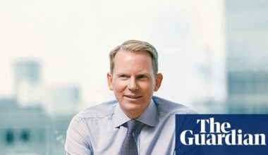 Lloyds CEO Charlie Nunn latest banking boss in line for huge bonus hike | Executive pay and bonuses