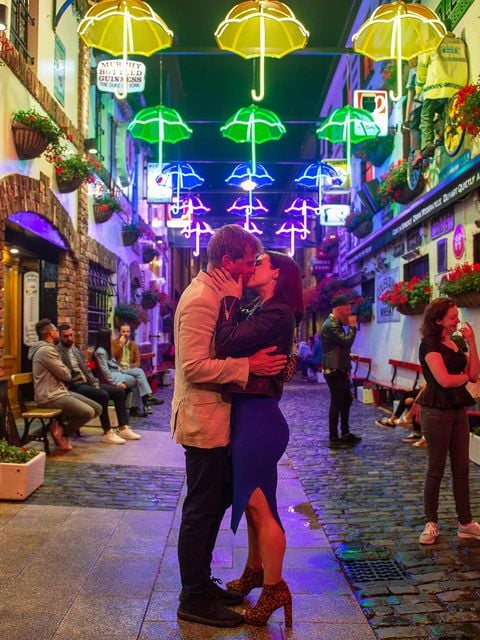 Sky drama The Lovers included a scene underneath the art installation