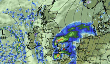 Britain back on 'storm alert' as snow set to strike in just hours after Met Office issues yellow warning