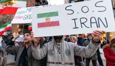 14 detained, multiple injured in clashes outside Iranian embassy in London