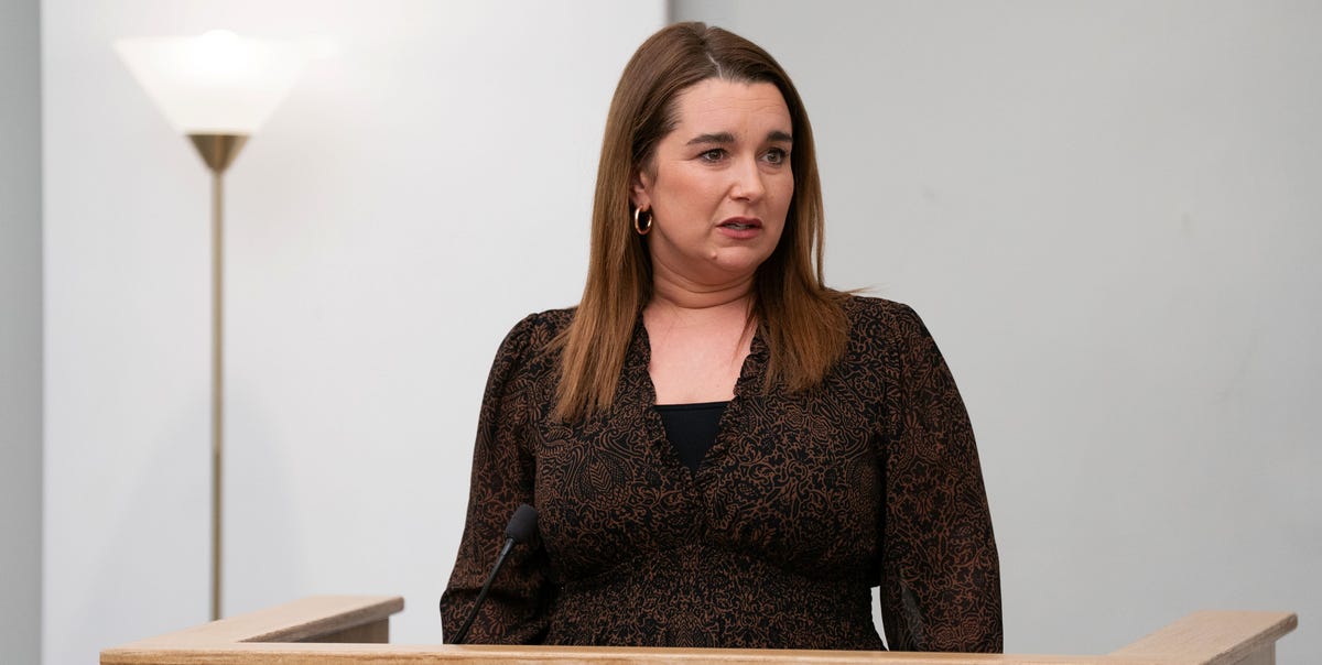 EastEnders' Vicki confronted by forgotten Joel scandal in early iPlayer release