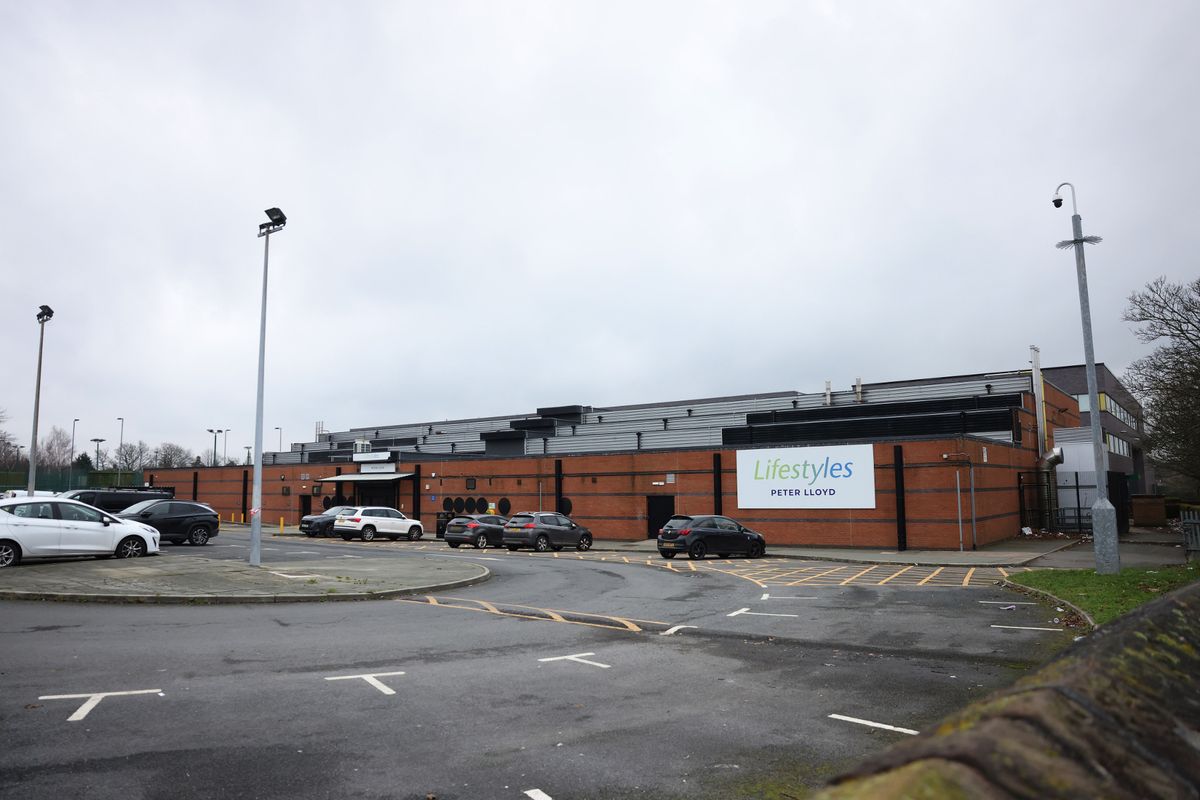 Peter Lloyd Lifestyles in Tuebrook