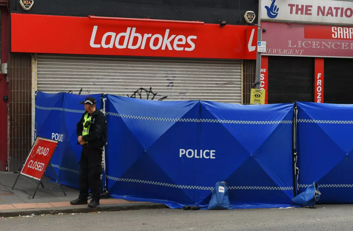 The scene on Saracen Street