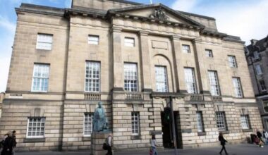 Rapist escapes on way to Edinburgh High Court sentencing