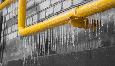 How to tell if your pipes are about to freeze in the cold weather