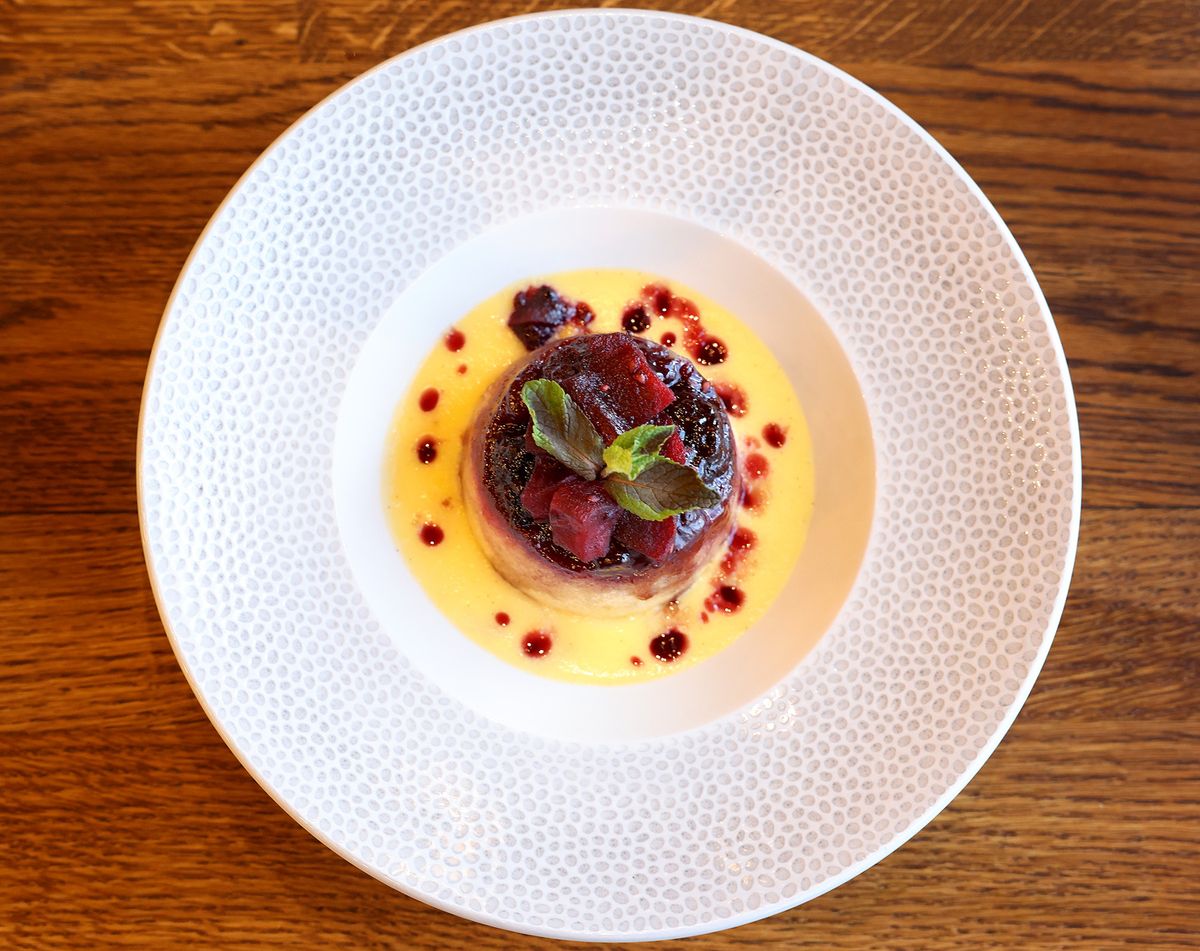 Blackberry and sticky apple sponge