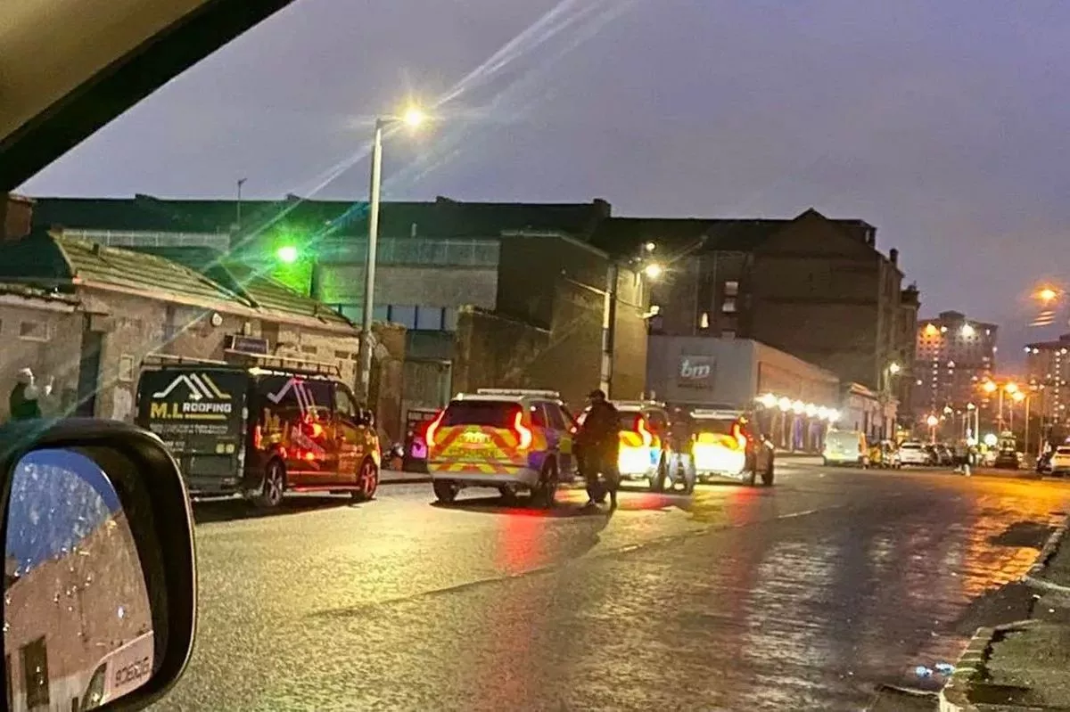 'Armed police' were spotted on Bardowie Street after the high-rise blaze