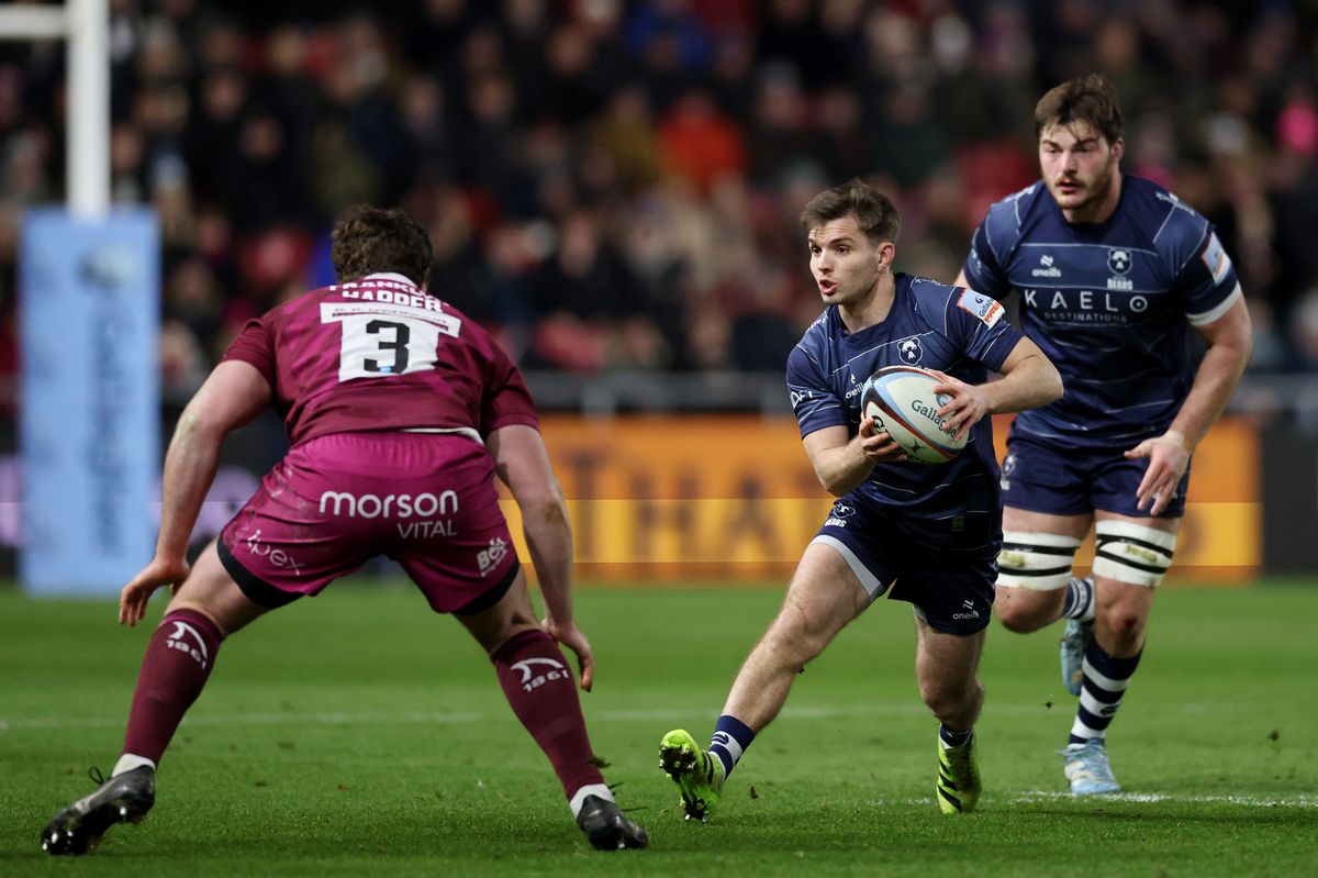 BRISTOL, ENGLAND - JANUARY 02: Harry Randall of Bristol Bears runs at James Harper of Sale Sharks during the Gallagher PREM match between Bristol Bears and Sale Sharks at Ashton Gate on January 02, 2026 in Bristol, England. (Photo by Michael Steele/Getty Images)