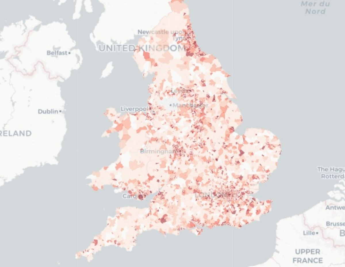 A map of England and Wales highlighting shoplifting hotspots