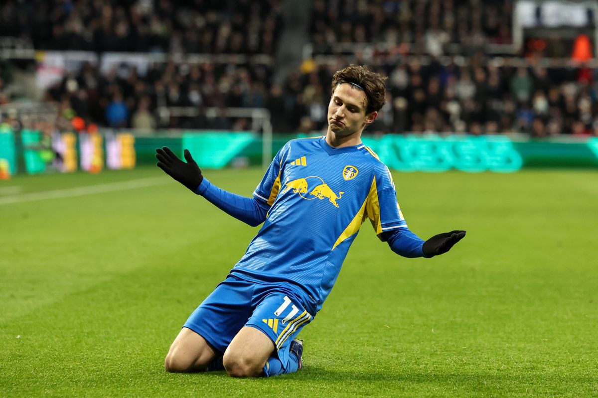 Leeds United play Derby County in the FA Cup