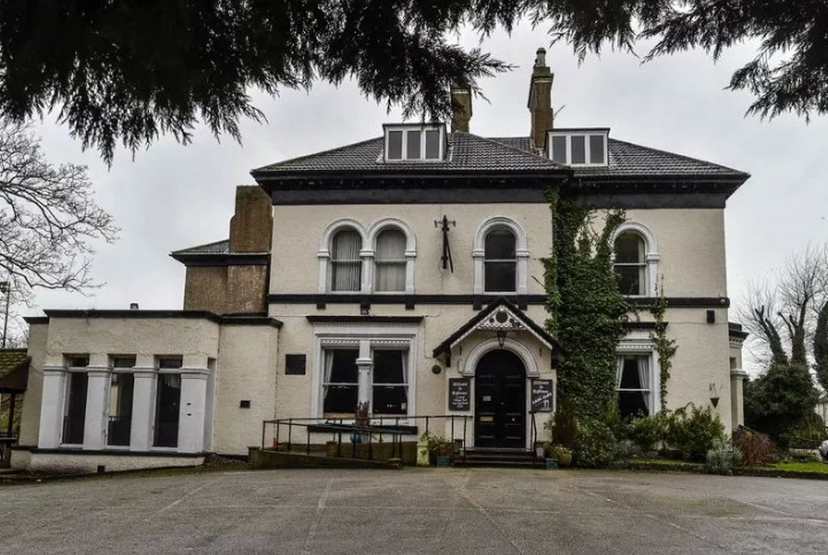 The Hightown Pub and Kitchen