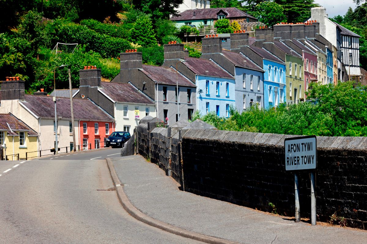 colourful street in llandeilo