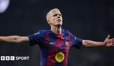 Espanyol 0-2 Barcelona: Dani Olmo and Robert Lewandowski score as Barca extend lead at top of La Liga