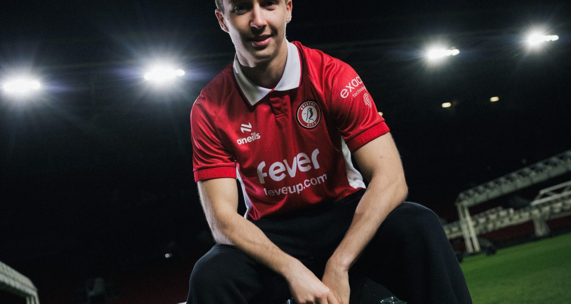 Earthy returns on loan