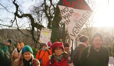 Protesters outside US consulate in Edinburgh call for release of Maduro