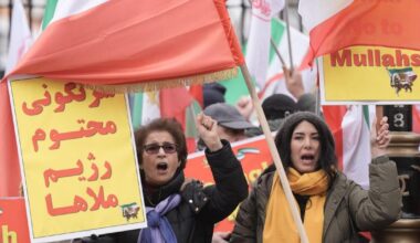 Government urged to ban Iranian revolutionary guard amid violent crackdown