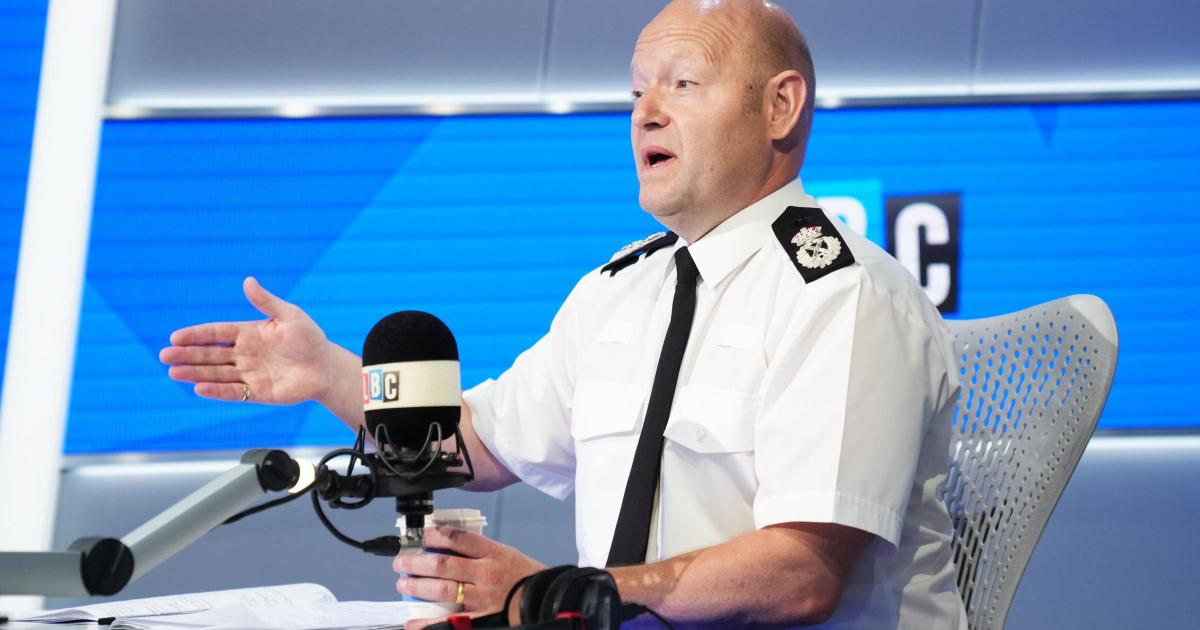 West Midlands Police chief to retire after Maccabi Tel Aviv fan ban criticism