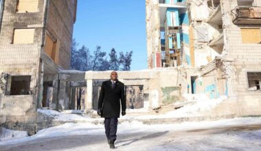 Britain and Ukraine stand ‘shoulder to shoulder’, Lammy says on Kyiv visit