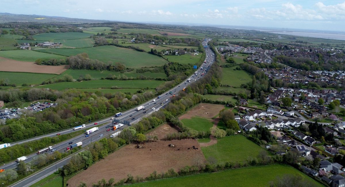 Heavy traffic on the M4 (coldra roundabout) Junction 24 wales 