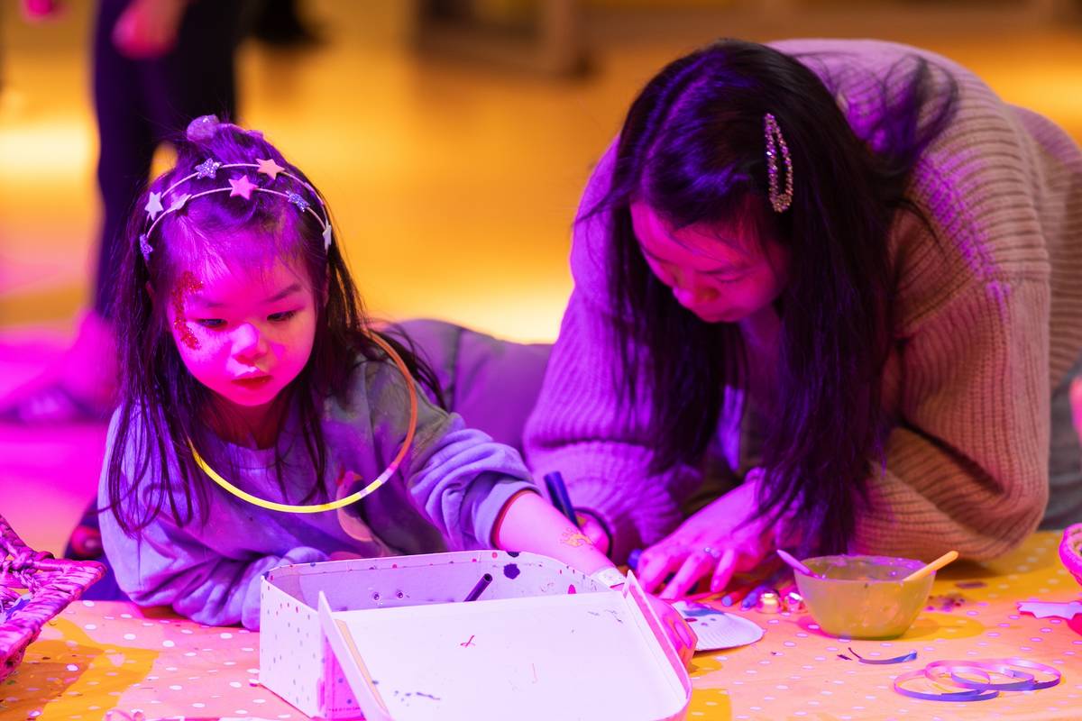 children drawing at super duper family festival