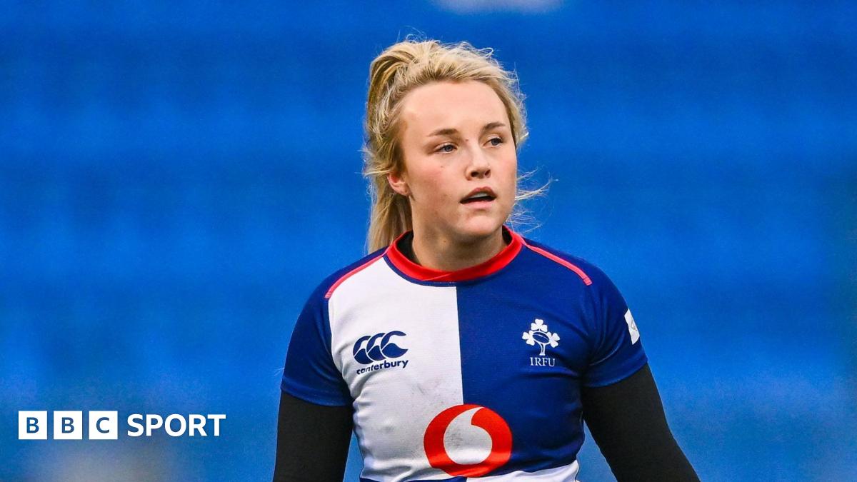 Aoife Dalton in action for Wolfhounds